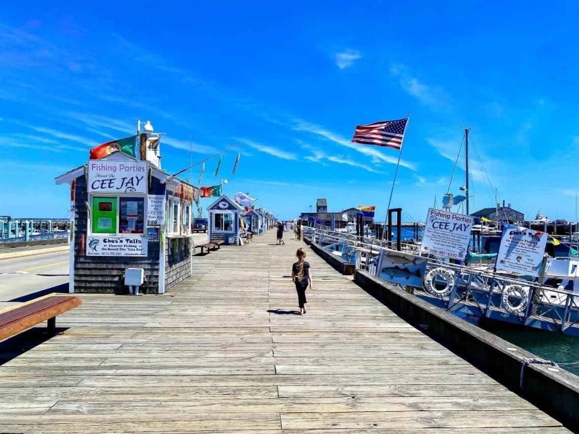 Center Of Town Steps Away Private Deck Lägenhet Provincetown Exteriör bild